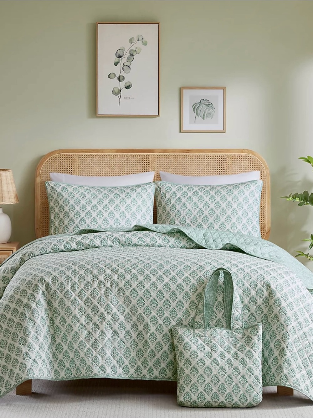 Addison Park Green & White Printed 4pc Quilted Bedding Set New